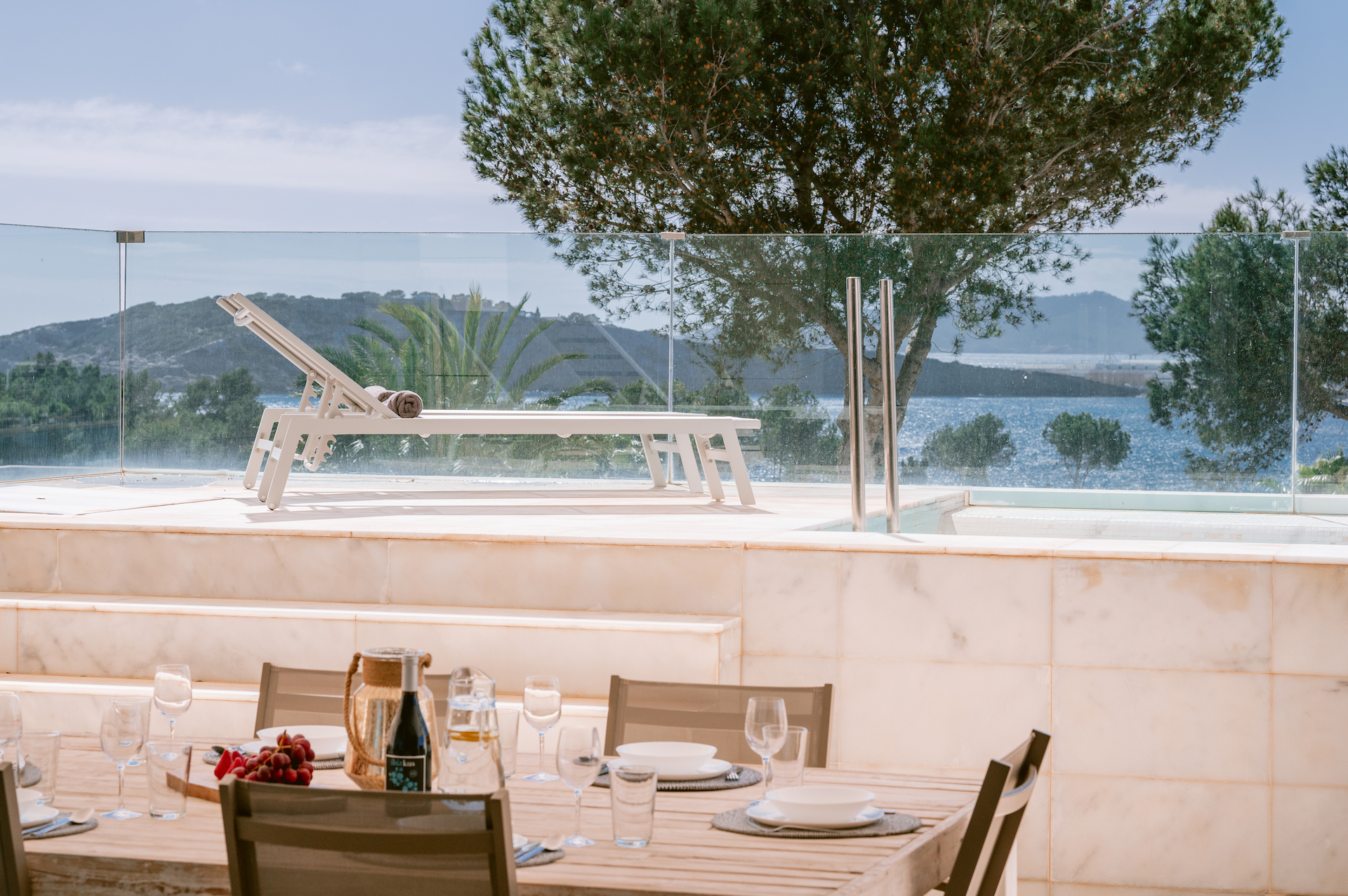 Resa Estates Talamanca for sale Pouet luxury dining and terrace.JPG
